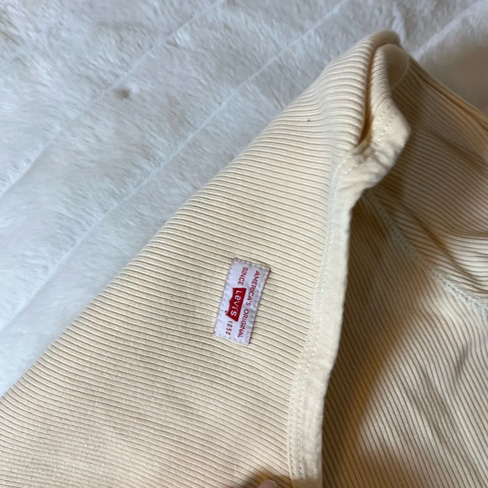 Levi’s Girls S Cream Ribbed Long Sleeve Tunic Tee Fall Winter Spring 100% Cotton